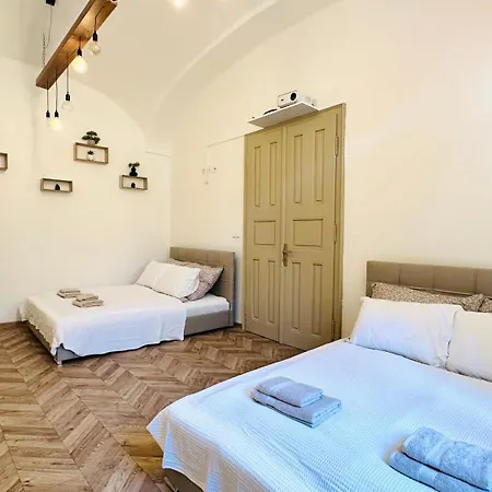 Hlavna With Parking Apartman Kassa