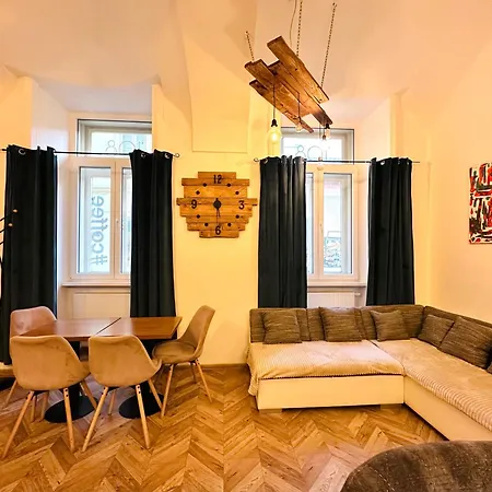 Apartamento Hlavna With Parking